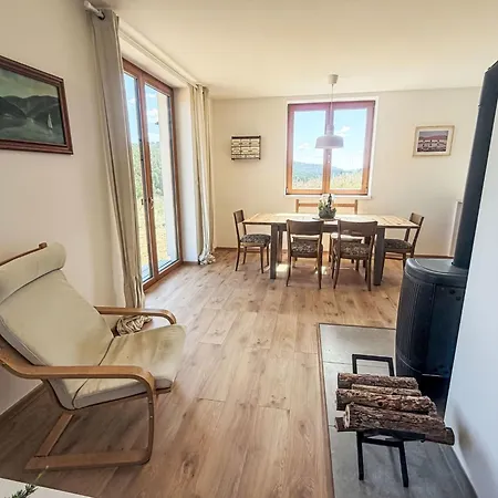 Horni Lisnice By Interhome Dolni Hbity